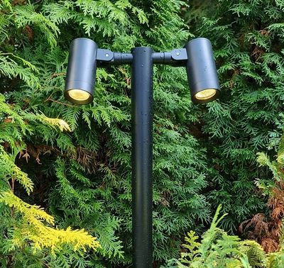 LED PIHAVALAISIN PILARI TILT 2, 3500K, 2x5W, CRI90, IP65, mattschwarz