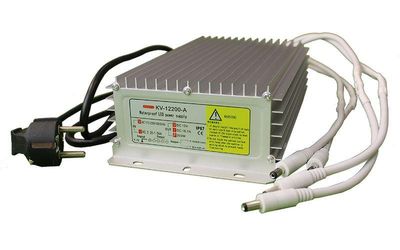 Silberfarbenes, wasserdichtes "KV-12200-A"-Netzteil mit Kabeln und EU-Stecker, ideal für LED-Beleuchtungssysteme in feuchten Umgebungen.