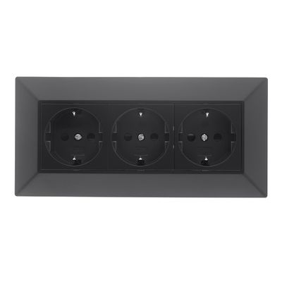 Schwarze, kantige, geometrische LED-Beleuchtung auf weißem Hintergrund, die ein modernes Design für zeitgemäße Räume bietet. Perfekt zur Verschönerung Ihres Interieurs.