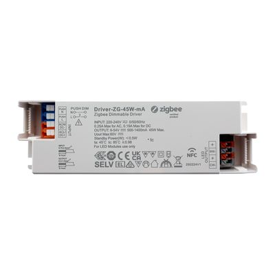 Dimmbarer Zigbee-Controller mit technischen Informationen und Logos; rechteckige, mehrfarbige Drahtanschlüsse an den Seiten für LED-Beleuchtung.