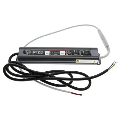 Rechteckige LED-Stromversorgung, "24V 50W", mit Kabeln; Eingangs-/Ausgangsdaten werden in einem schwarzen Gehäuse für zuverlässige Beleuchtungslösungen angezeigt.