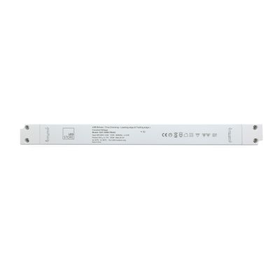 Alternativer Text: 'Rechteckiger LED-Controller mit Spezifikationen und Branding auf weißem Hintergrund für energieeffiziente Beleuchtungslösungen.