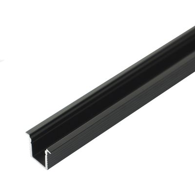 Querschnitt eines LED-Aluminiumprofils, Breite 10,5 mm, Höhe 8,7 mm, Basis 7,4 mm, innere Breite 5,5 mm.