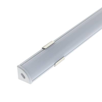LED-Profil in L-Form, 10mm x 10mm Höhe und Breite, 7mm Eckmaß, mit Pfeilen und Abmessungen.