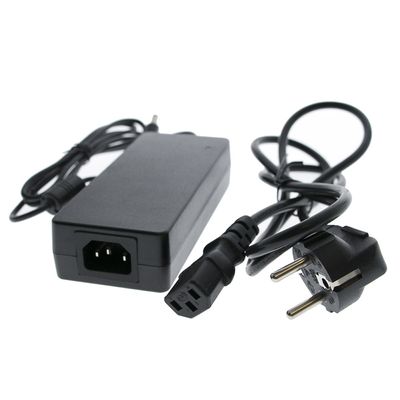 Leistungsstarker schwarzer Laptop-Adapter mit EU-Stecker und strapazierfähigem Anschlusskabel, dargestellt auf weißem Hintergrund für LED-Beleuchtungsbedarf.