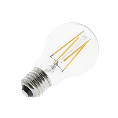 Helle LED-Lampe mit sichtbaren Glühfäden und modernem Design auf weißem Hintergrund; eine energieeffiziente Beleuchtungslösung.