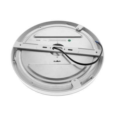 Rückansicht einer runden LED-Deckenleuchte mit Metallsockel und schwarzem Kabel, ideal für moderne Beleuchtungslösungen zu Hause.