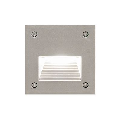 Quadratische Wandeinbauleuchte mit Schrauben, strahlt ein helles weißes Licht aus horizontalen Glühfäden aus und akzentuiert moderne Innenräume. Effektive LED-Beleuchtung für Wände.