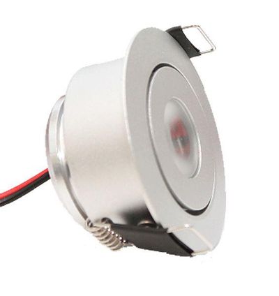 Nahaufnahme einer silberfarbenen LED-Deckeneinbauleuchte mit befestigtem Kabel, ideal für moderne Beleuchtungslösungen.