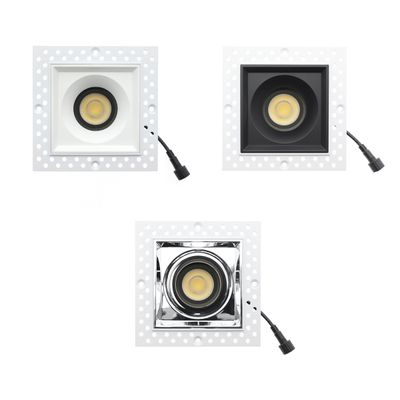 Drei quadratische LED-Einbauleuchten mit sichtbaren Glühbirnen und Kabeln; Rahmen in Weiß, Schwarz und Chrom. Perfekt für ein vielseitiges, modernes Beleuchtungsdesign.