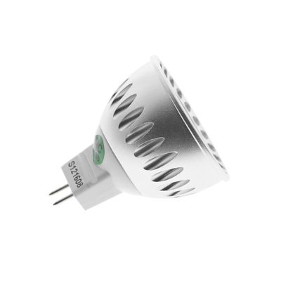 Silberfarbene LED-Glühbirne mit geripptem Design und zwei Metallspitzen, in weiß. Ideal für energieeffiziente Beleuchtungslösungen.
