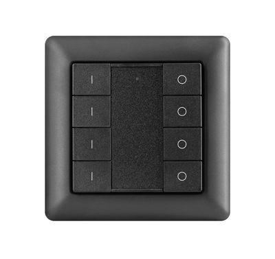 Schwarzes Lichtschalterpaneel mit mehreren Tasten, quadratische Blende; perfekt für moderne LED-Beleuchtungssteuerung.