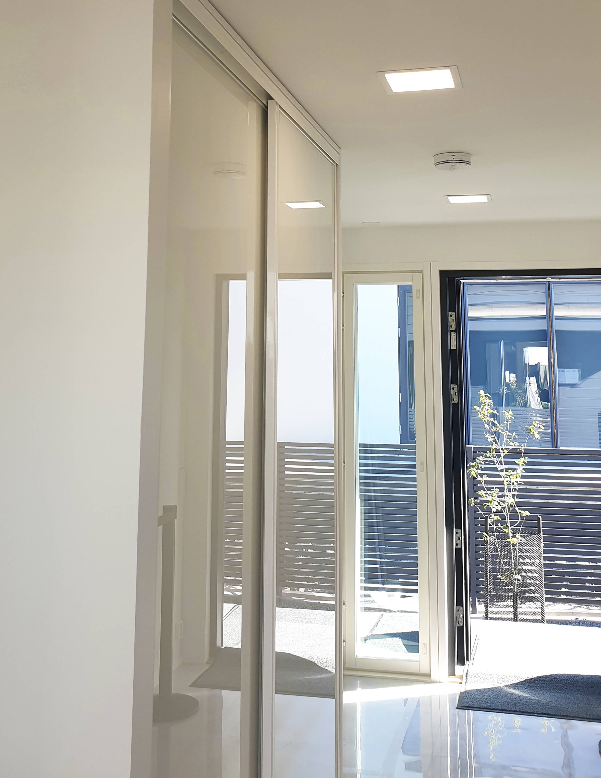 Led UPPOAVA Panel 200 für die Beleuchtung von Fluren. Ledstore.fi