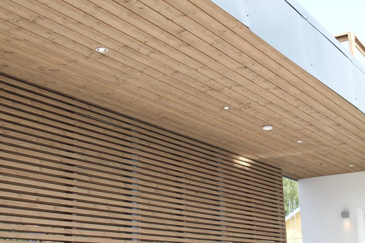 Wohnungsmesse 2014: R023 Strahler aus gebürstetem Aluminium auf dem Terrassendach. Ledstore.fi
