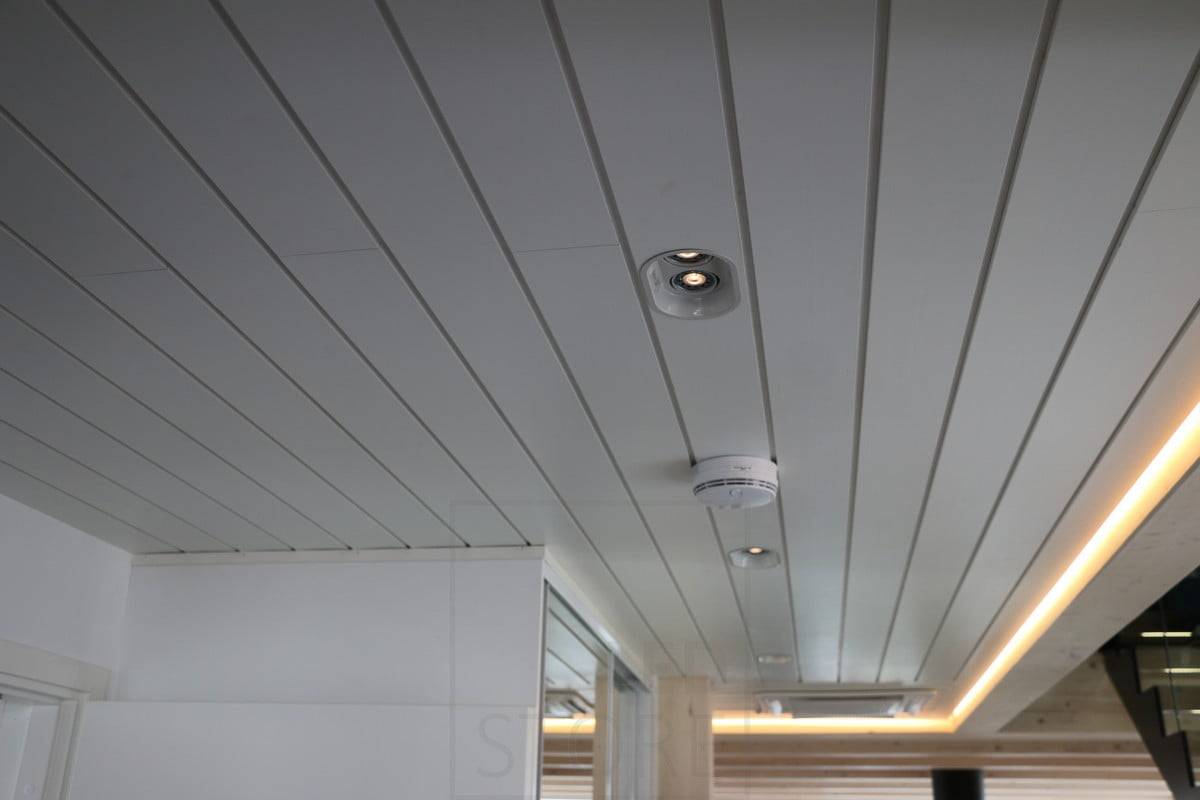 Wohnungsmesse 2015: indirektes, umlaufendes Licht. Ledstore.fi