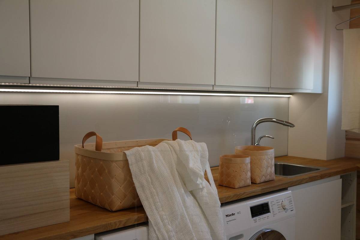 Wohnungsmesse 2015: Arbeitsplattenbeleuchtung im Hauswirtschaftsraum mit LED-Bändern. Ledstore.fi