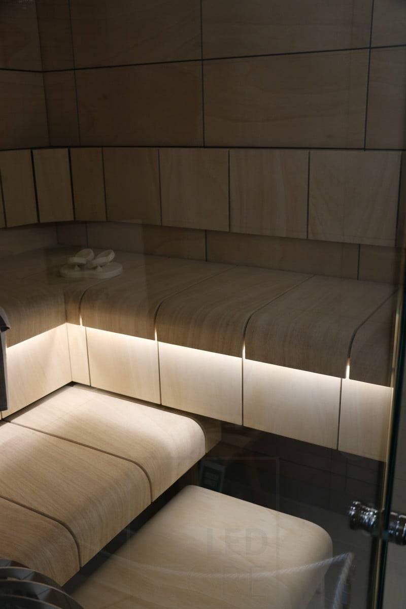 Wohnungsmesse 2018: Led-Band unter dem Formbrett. Ledstore.fi