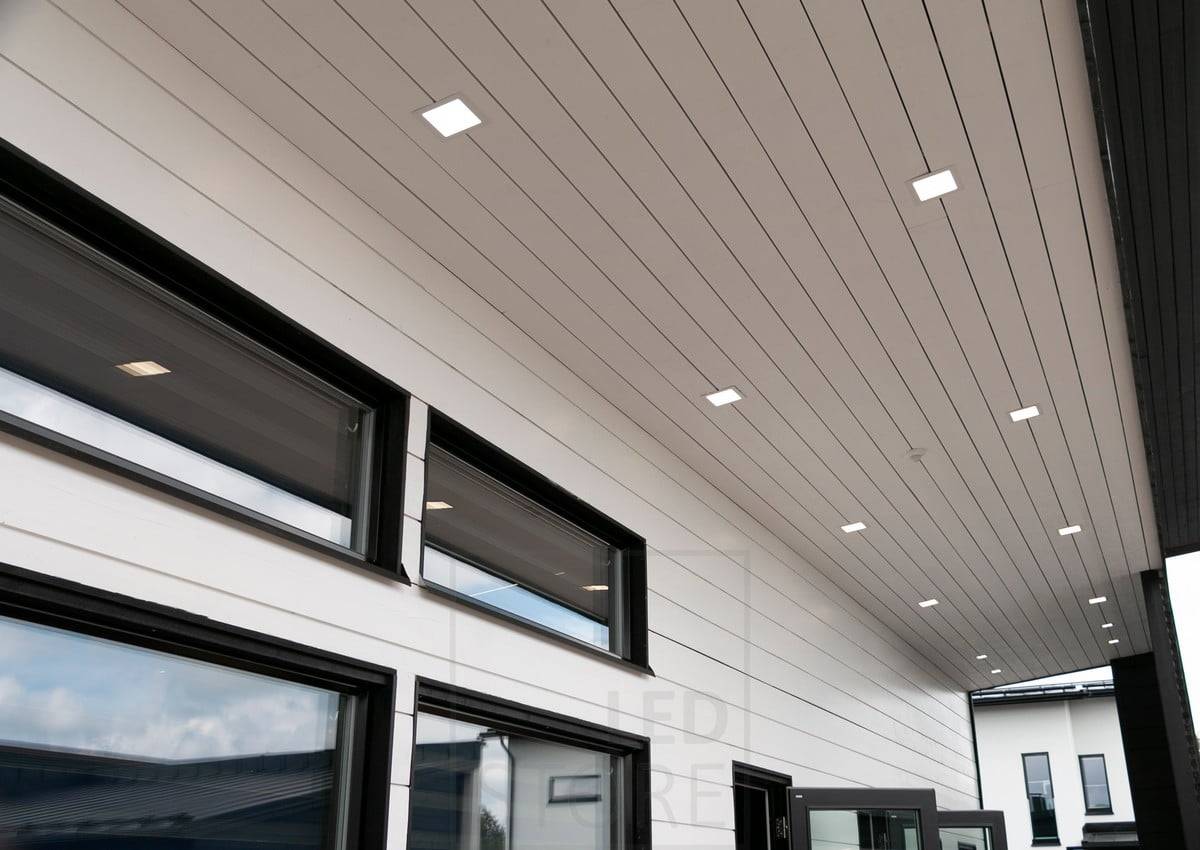 Wohnungsmesse 2018: 200x200 LED-Paneele auf der Terrasse. Ledstore.fi