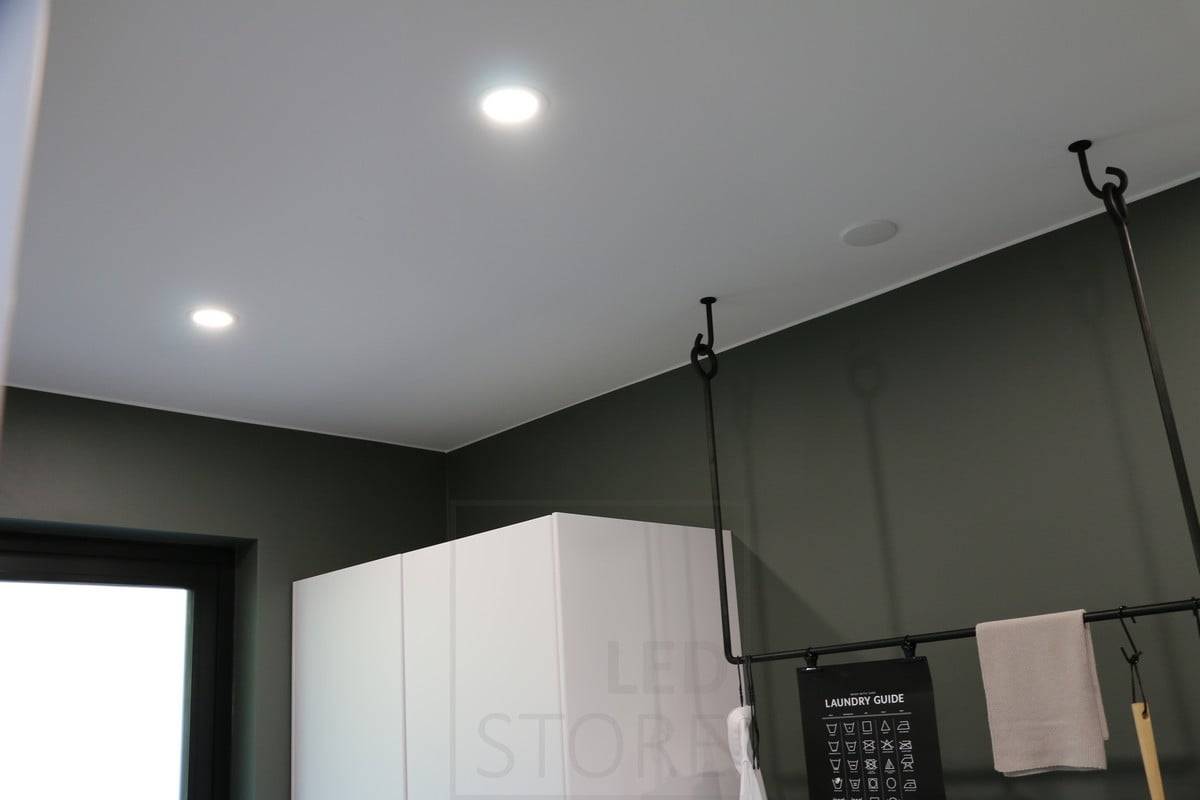 Wohnungsmesse 2019: Led-Decken in der Decke des Hauswirtschaftsraums. Ledstore.fi