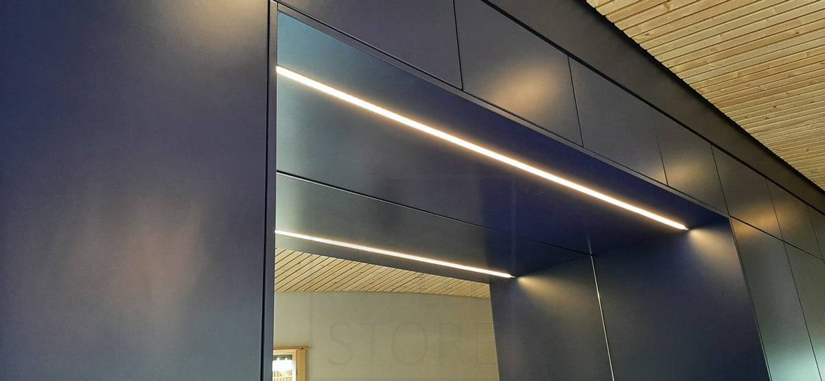 Wohnungsmesse 2021: Led-Band in einem schwarzen Gehäuse. Ledstore.fi