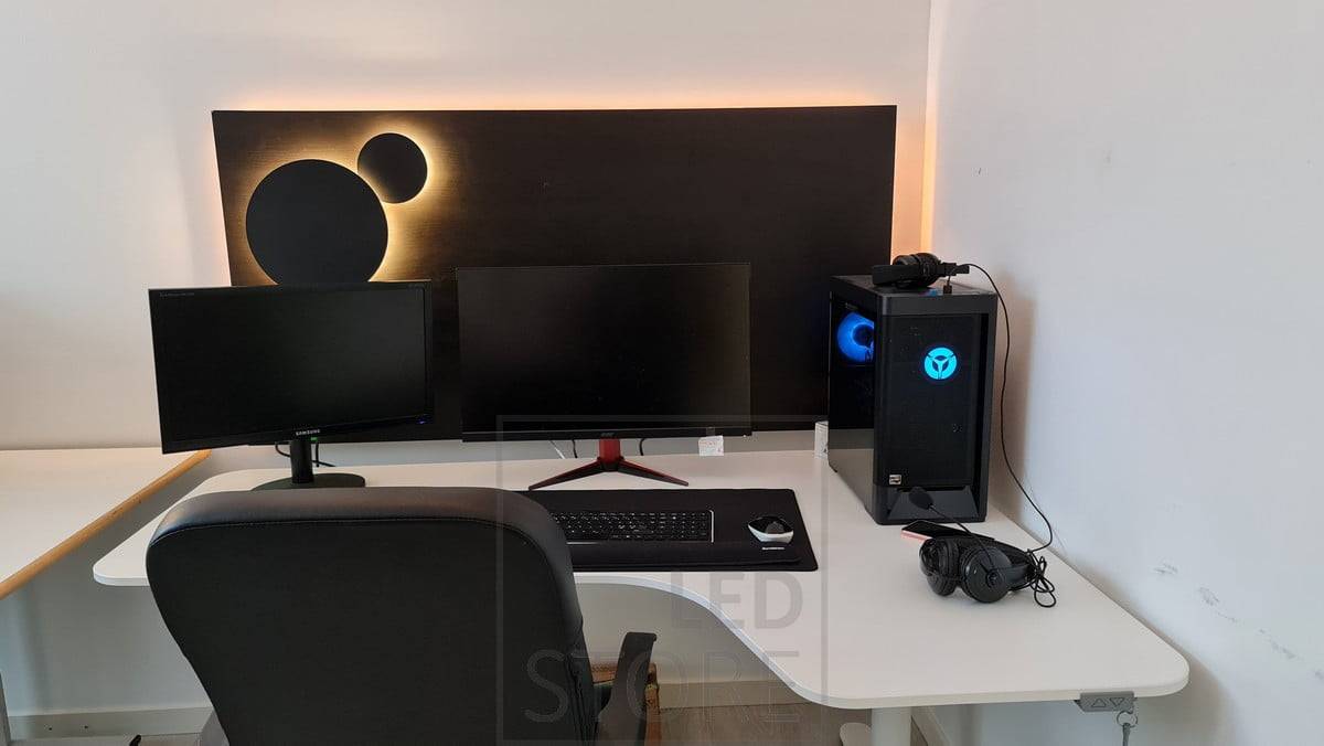 ECLIPSE Leuchte hinter dem Computer in zwei Größen für indirektes Stimmungslicht, einstellbare Farbtemperatur. Ledstore.fi