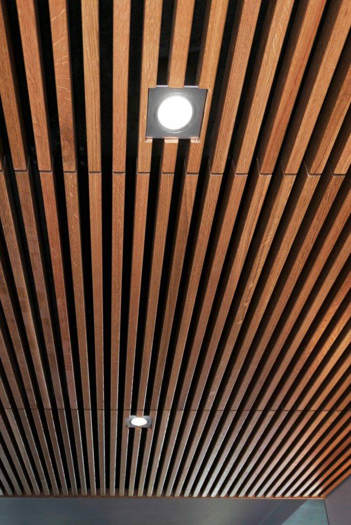 LED STORE Text in der Mitte eines weißen Quadrats mit grünem Hintergrund. Ideal für energieeffiziente Beleuchtung, umweltfreundliche Lösungen. Maximale Optimierung für SEO.