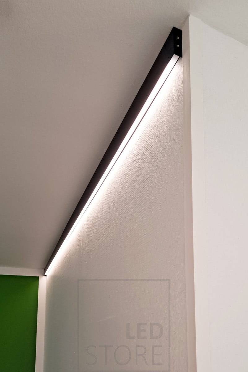 Ersatz-Aluminiumprofil für die Überdachung. Innere LED-Leiste leuchtet nach unten. Ledstore.fi