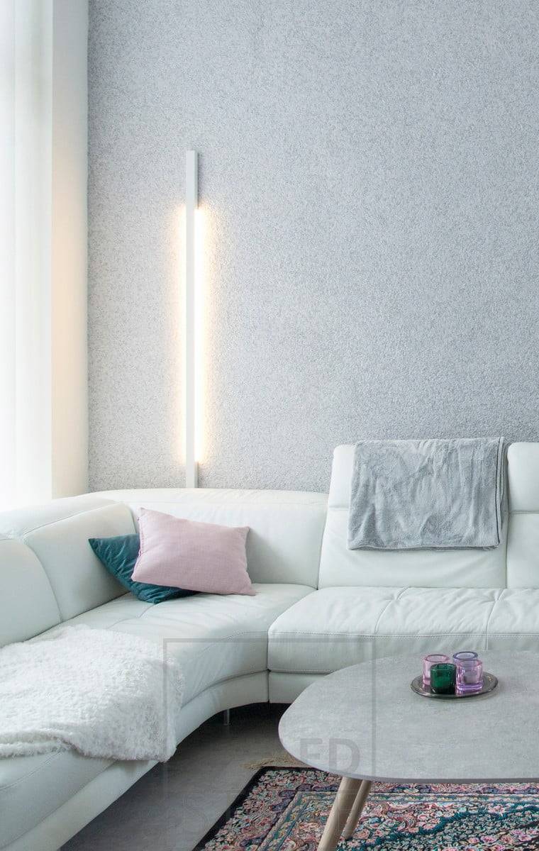 Wall LINE ist eine sehr einfache und elegante Leuchte. Die Leuchte ist in verschiedenen Größen und Farben erhältlich. Das Licht ist eine indirekte Stimmungsbeleuchtung durch die Wand. Ledstore.fi