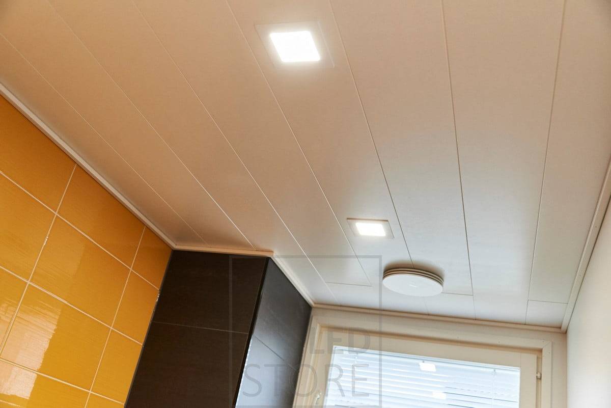 Die kleinen Paneele haben eine moderne Einfachheit und bieten eine effiziente Beleuchtung für ihre Größe. Ledstore.fi