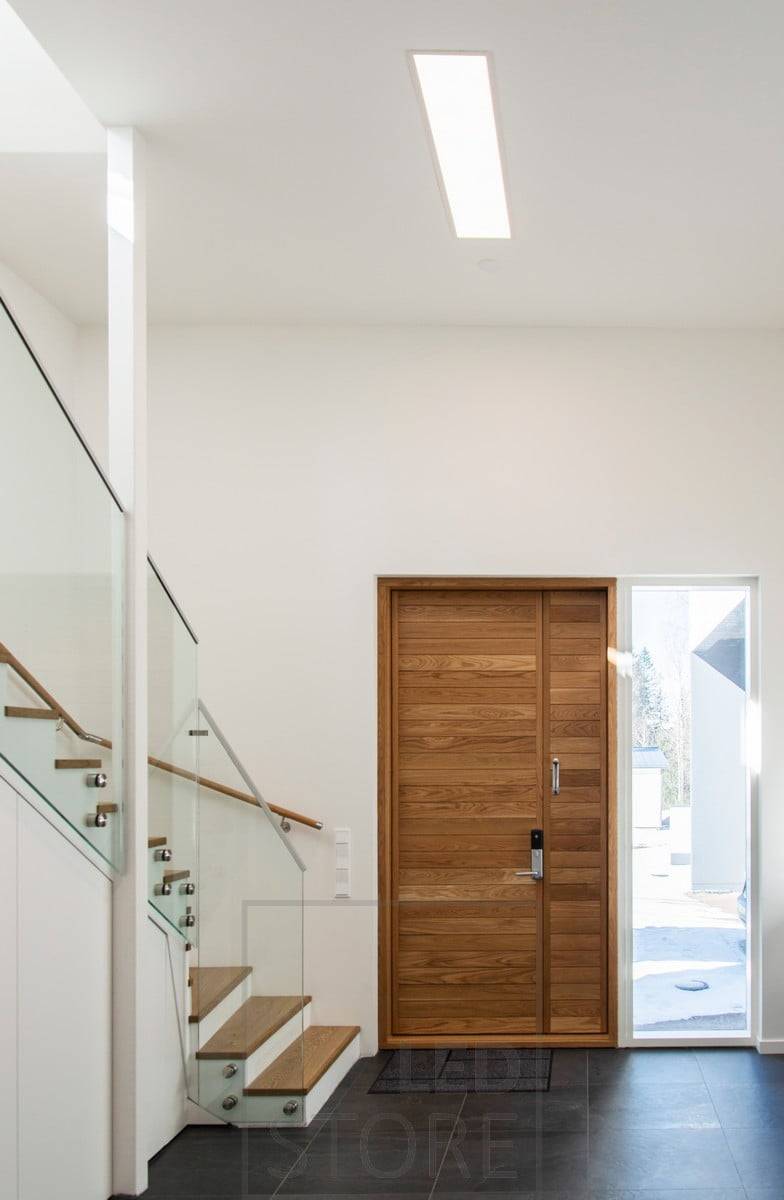 Led-Panel-Leuchte UPPOAVA 300x1200 zur Beleuchtung des Flurs. Ledstore.fi