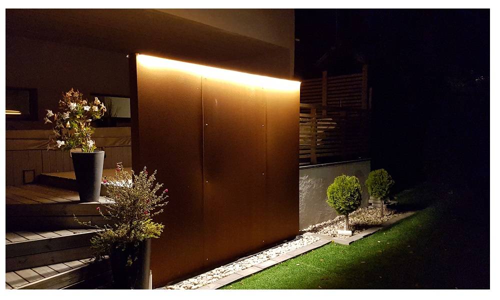 Led-Band-als-Ausland-Floodfall-in-the-dark