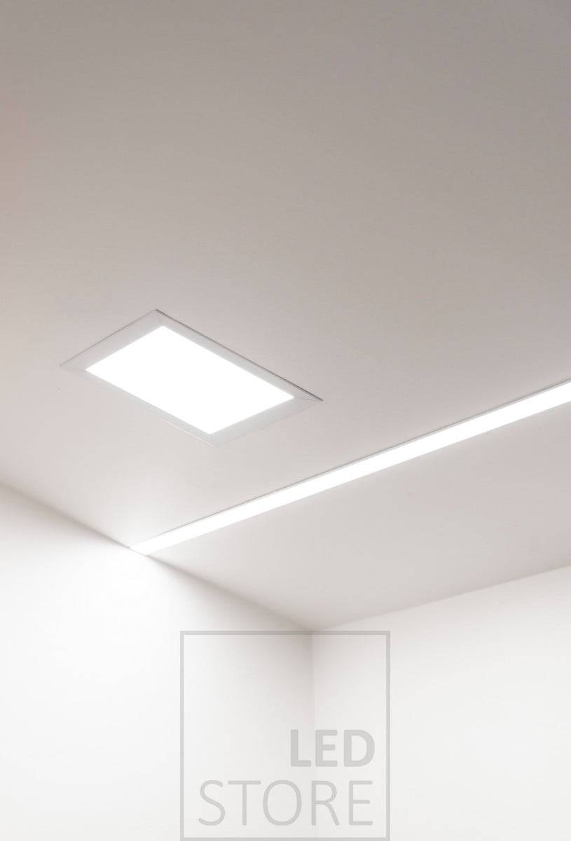 Paneelleuchte mit breitem Einbauprofil. Breites Einbauprofil mit 2 LED-Streifen im Inneren. Ledstore.fi