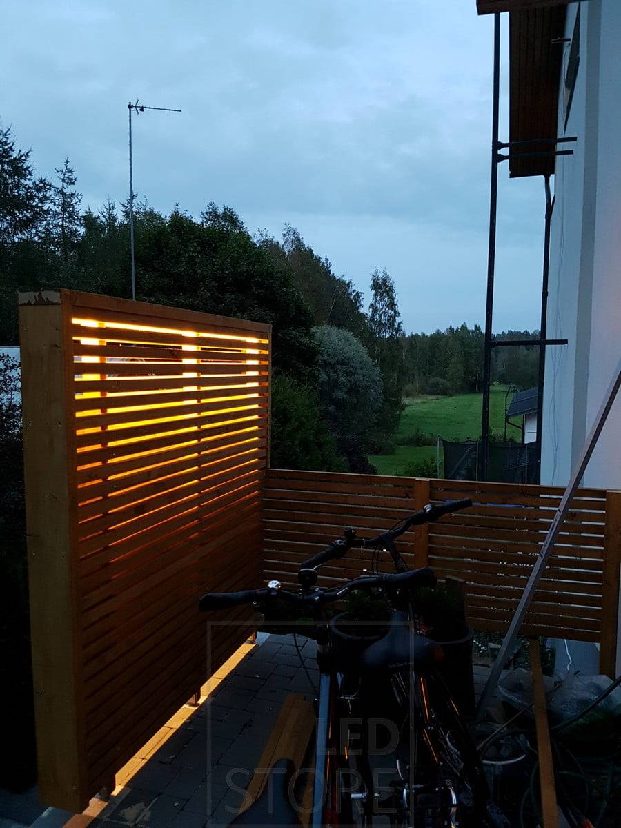 Led-Bänder für stimmungsvolle Beleuchtung im Freien. Ledstore.fi