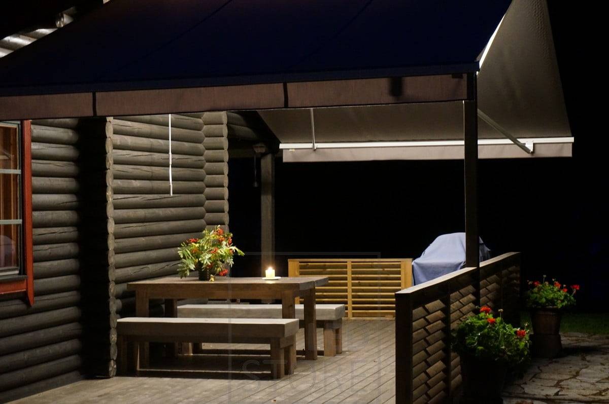 LED-Leiste auf dem Vordach für eine stimmungsvolle Allgemeinbeleuchtung der Terrasse. Ledstore.fi