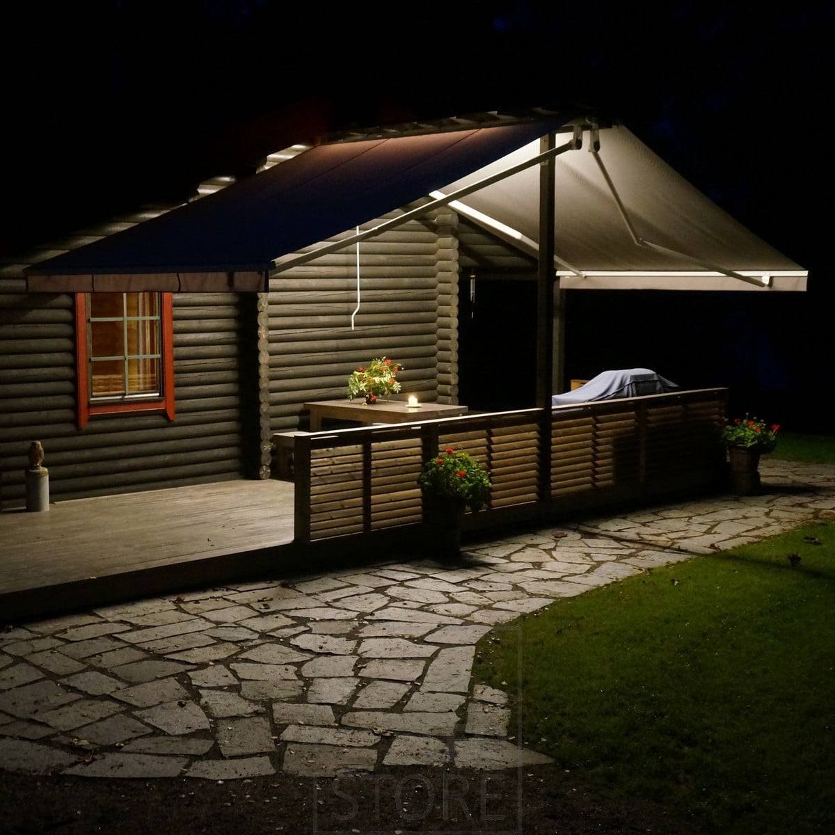 Beleuchtung mit Led-Streifen in einer Überdachung. Ledstore.fi