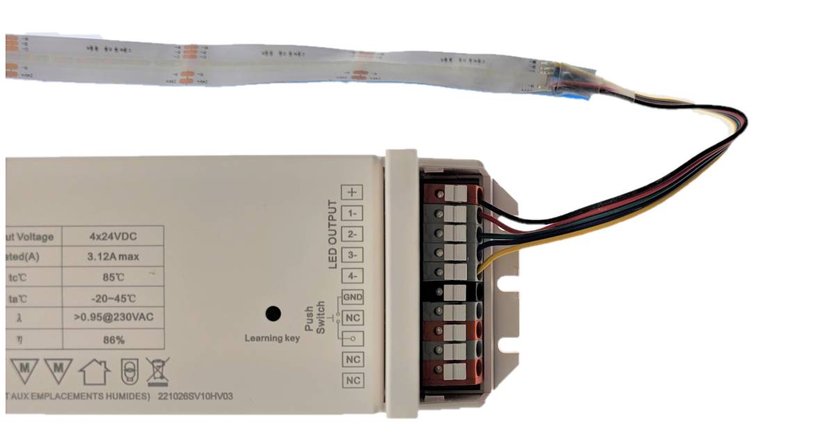 LED-Leuchtstreifen leuchtet nicht RGBW Led-Leuchtstreifen mit Transformator