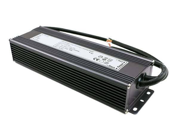 12V_80W_IP66_dimmbarer_triac_transformer_blog_ledstore.fi