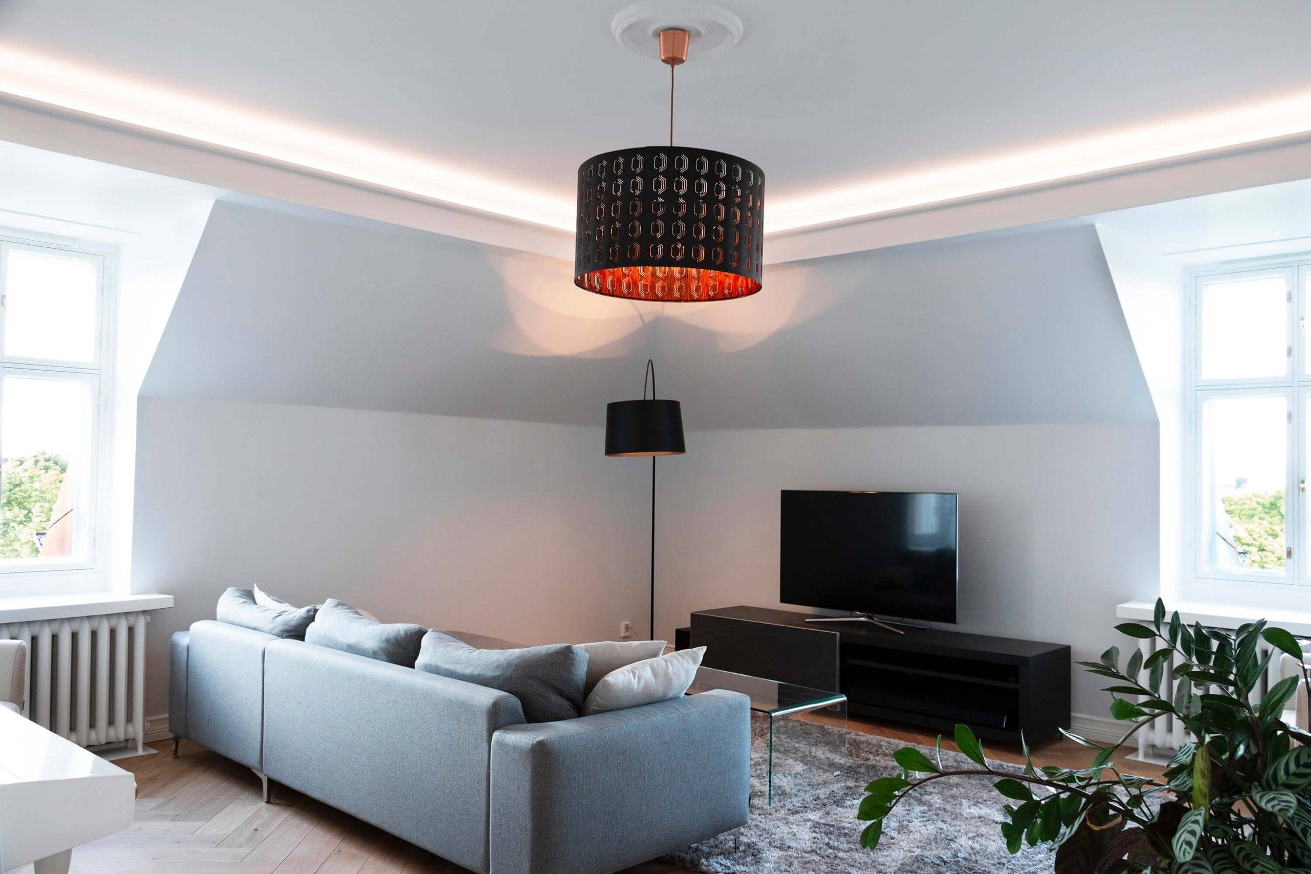 Indirekte LED-Leuchtbänder im Wohnzimmer, LedStore.fi