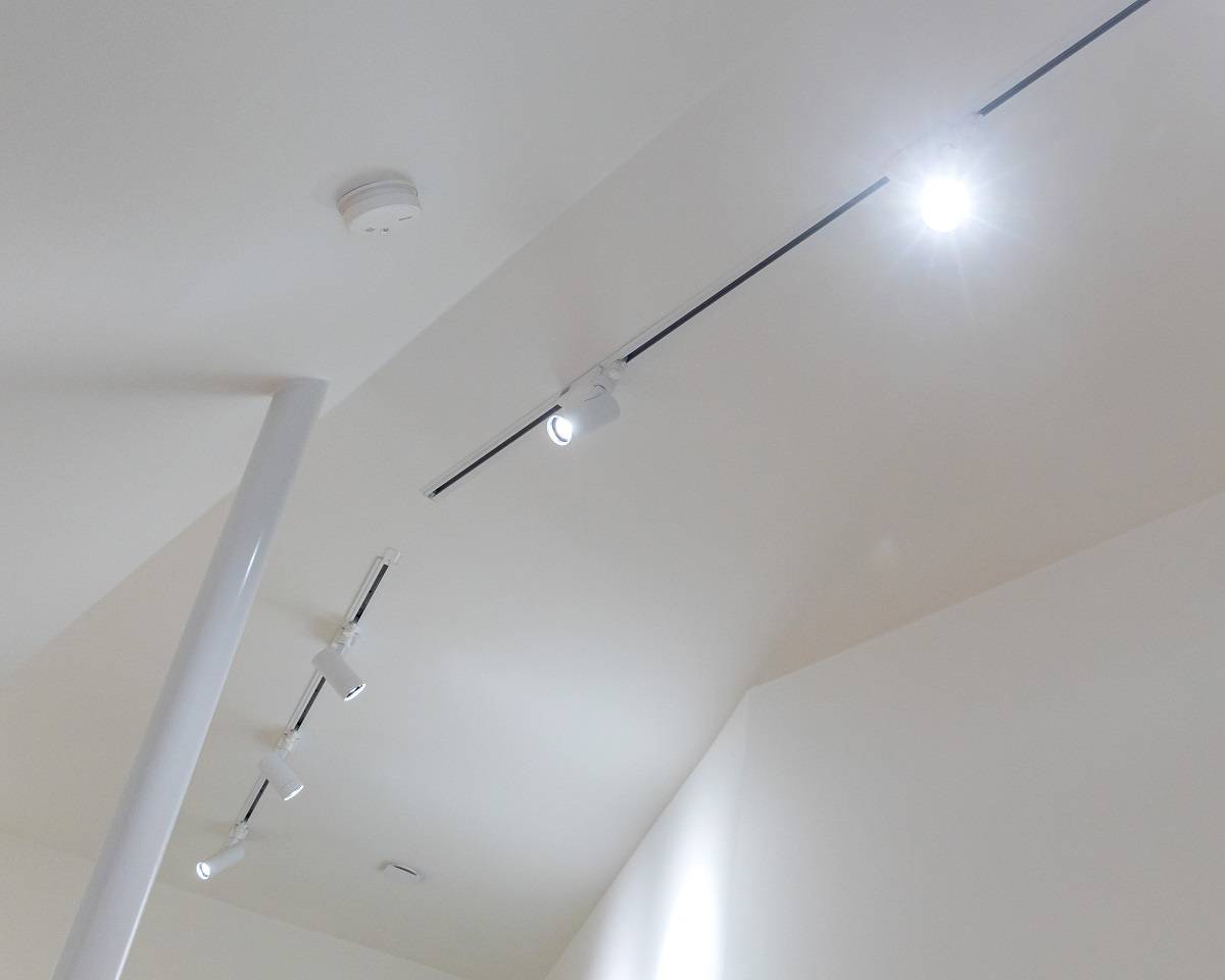 Die LED-Lebensdauer des FOKUS Schienenbeleuchtungssystems ist lang.
