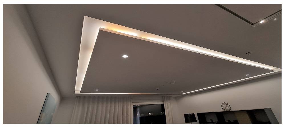 Warum braucht der LED-Streifen ein Aluminiumprofil? Weil der LED-Streifen sonst bei Erwärmung seine Farbe ändern kann.