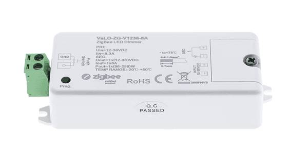 Weißer ZigBee LED-Dimmer von LedStore.fi, mit grünem Anschlussrand