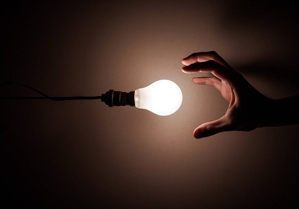Die älteste Dimmtechnologie. Sogar von Hand dimmbar. Bild von Pexels