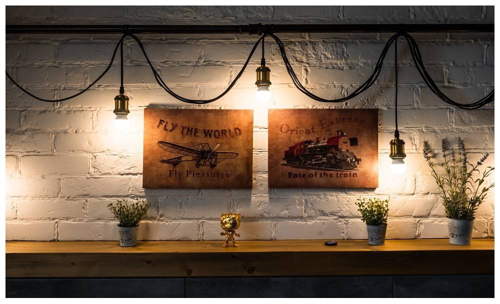 Led-Leuchten an der Wand. Quelle: pexels