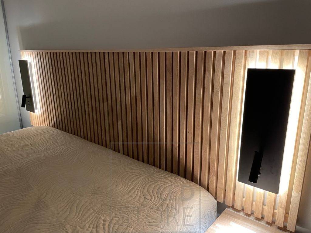 Schwarze NIGHT Nacht- und Leselampe auf beiden Seiten des Bettes. Hintergrundbeleuchtung und gerichtetes Leselicht mit separaten Schaltern am Lampenkörper. Ledstore.fi