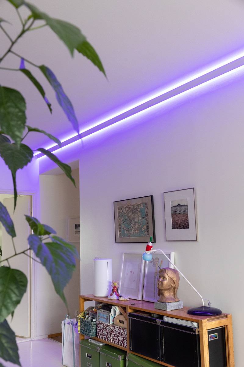 Die RGB+CCT-LED-Leiste macht es einfach, die Stimmung zu ändern.